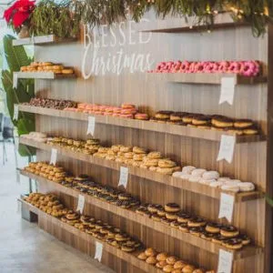 11031Large Wall Rental (holds 140-160 donuts)