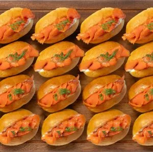 11489Smoked Salmon with Cream Cheese and Dill Mini Brioche