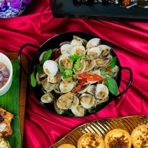 Stir-fried Ginger Garlic Clams