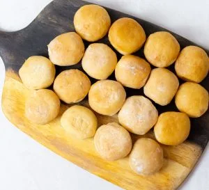 11074Mini Beignets with Hezelnut Chocolate Filling