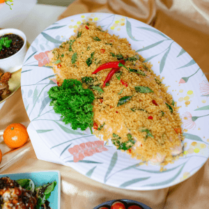 Koenigii-infused Poached Norwegian King Salmon with Cantonese Bi Feng Tang Garlic Crust