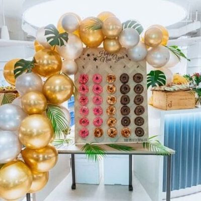 the-plattering-co-catering-balloon-garland